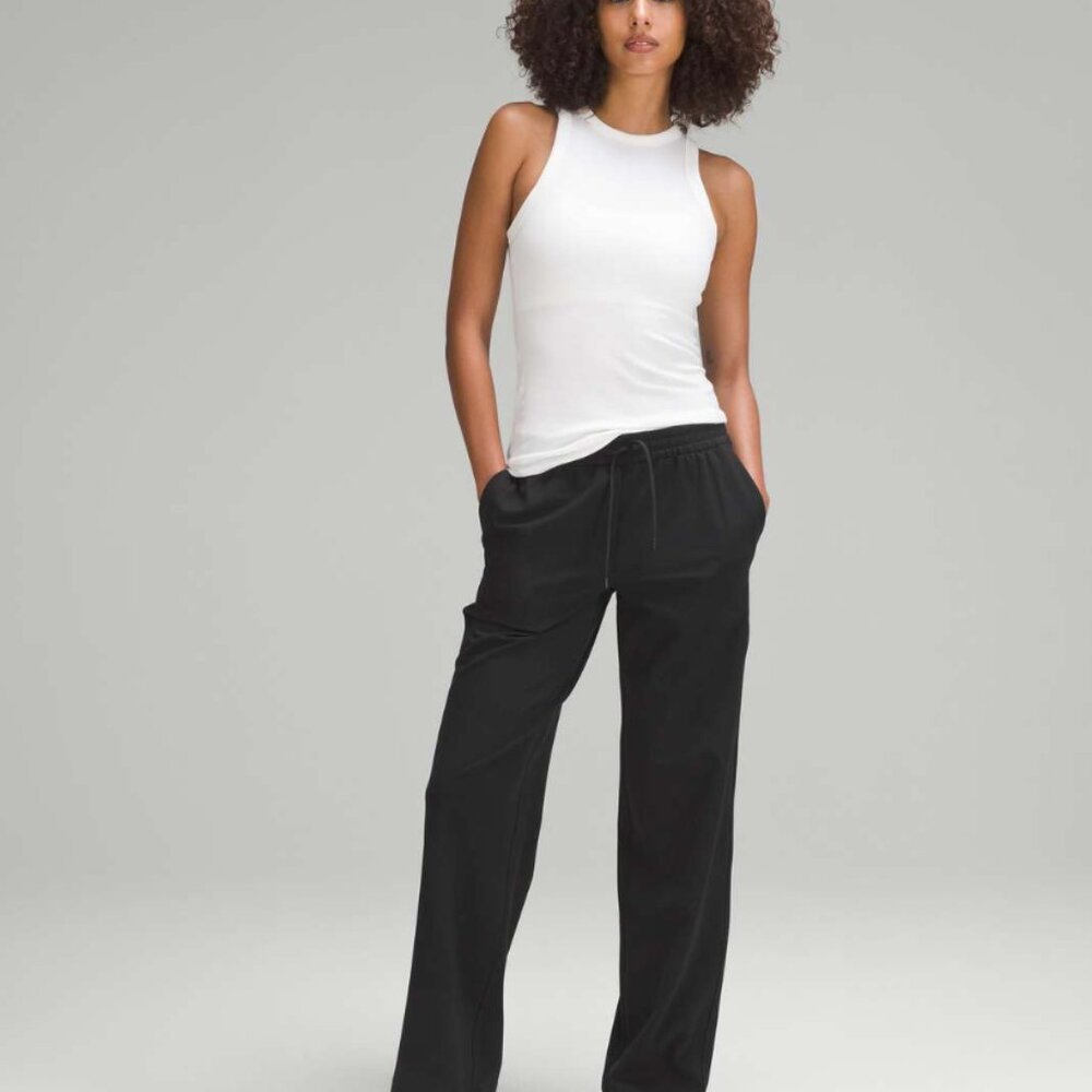 Lululemon Luxtreme Straight-Leg Mid-Rise Pant (full length)